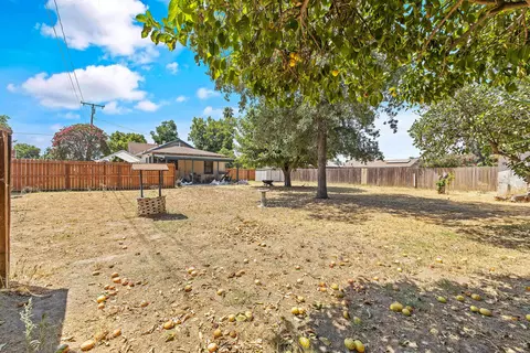 222 E Sweet Ave, Visalia, CA 93292 photo 30