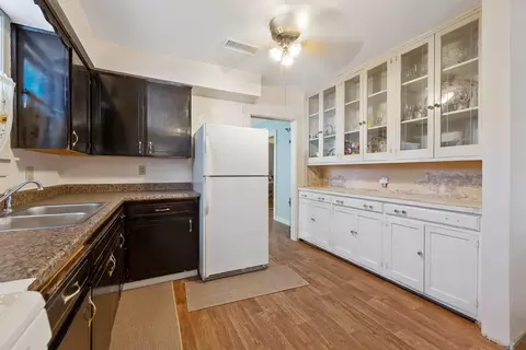 222 E Sweet Ave, Visalia, CA 93292 photo 16