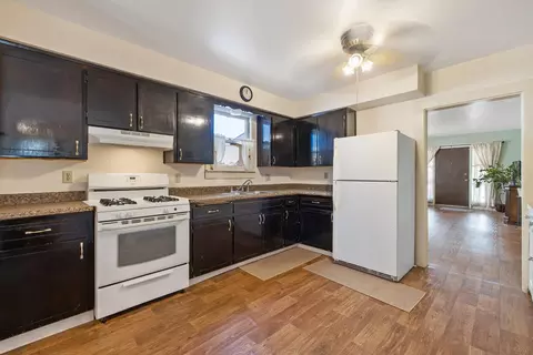 222 E Sweet Ave, Visalia, CA 93292 photo 14
