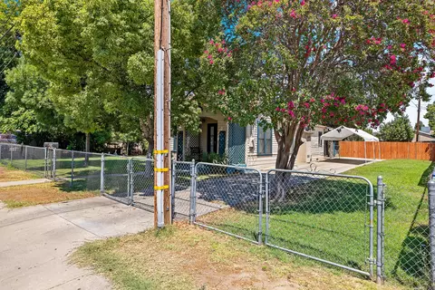222 E Sweet Ave, Visalia, CA 93292 photo 4