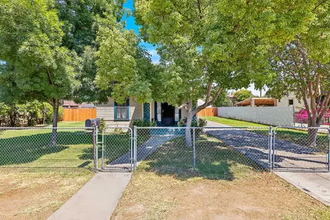 222 E Sweet Ave, Visalia, CA 93292