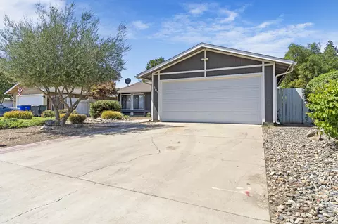 602 N Quince Ave, Exeter, CA 93221 photo 2
