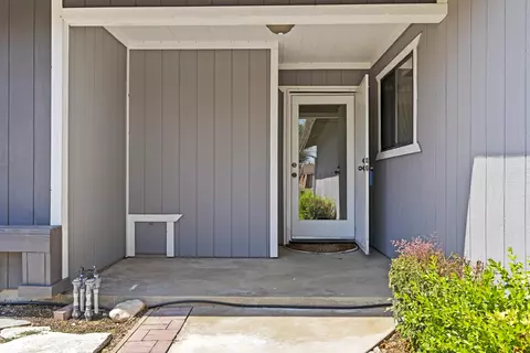 602 N Quince Ave, Exeter, CA 93221 photo 4