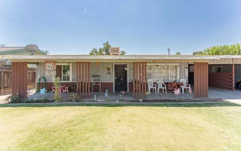 621 W Malone St, Hanford, CA 93230