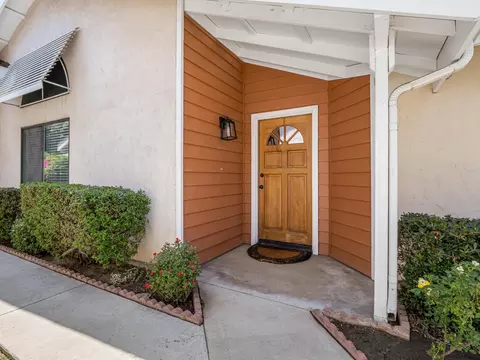 1317 E Vassar Dr, Visalia, CA 93292 photo 4