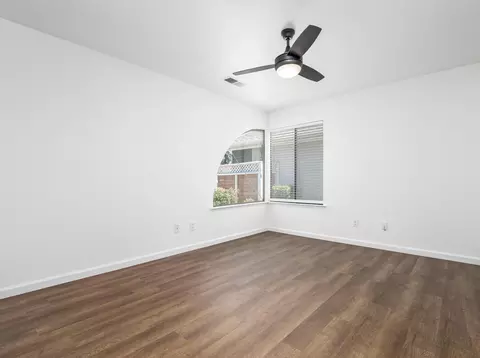 1317 E Vassar Dr, Visalia, CA 93292 photo 14