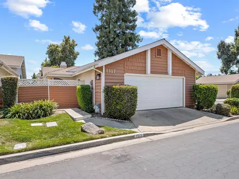 1317 E Vassar Dr, Visalia, CA 93292