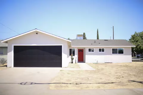916 W Sonora Ave, Tulare, CA 93274