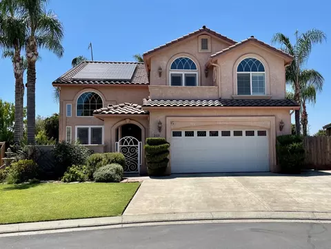 219 Lake Dr, Lemoore, CA 93245