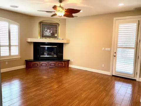 219 Lake Dr, Lemoore, CA 93245 photo 19