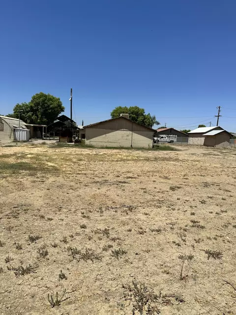 S Corcoran Avenue, Avenal, CA 93204