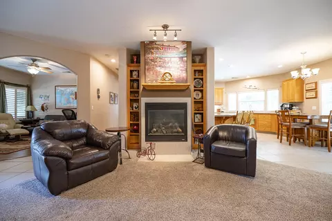 740 Sheffield Ave, Exeter, CA 93221 photo 2
