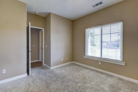 2418 E La Vida Ave, Visalia, CA 93292 photo 26