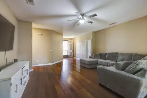 2418 E La Vida Ave, Visalia, CA 93292 photo 9