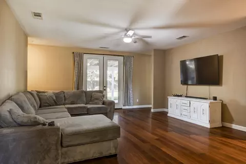 2418 E La Vida Ave, Visalia, CA 93292 photo 7
