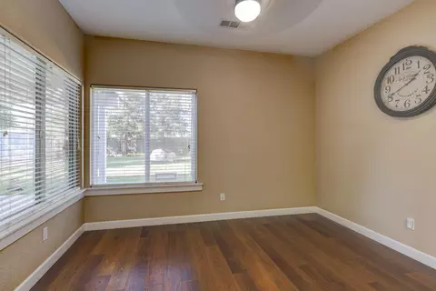 2418 E La Vida Ave, Visalia, CA 93292 photo 11