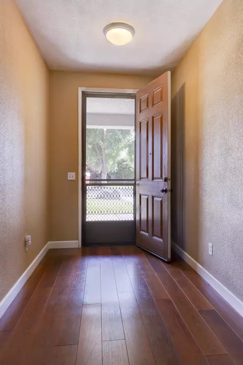 2418 E La Vida Ave, Visalia, CA 93292 photo 6
