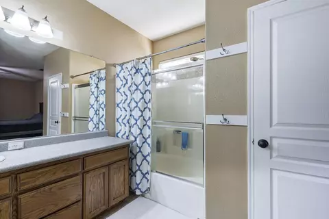 2418 E La Vida Ave, Visalia, CA 93292 photo 21