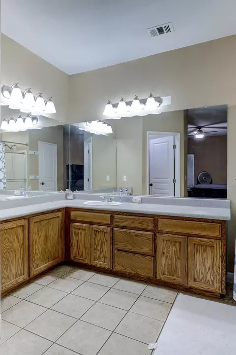 2418 E La Vida Ave, Visalia, CA 93292 photo 22