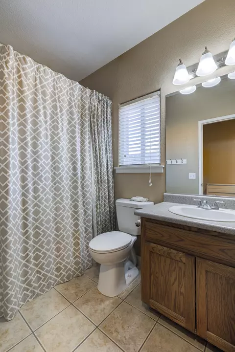 2418 E La Vida Ave, Visalia, CA 93292 photo 28