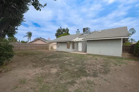 2205 E Vassar Dr, Visalia, CA 93292 photo 27