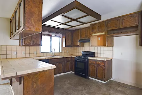 2205 E Vassar Dr, Visalia, CA 93292 photo 10