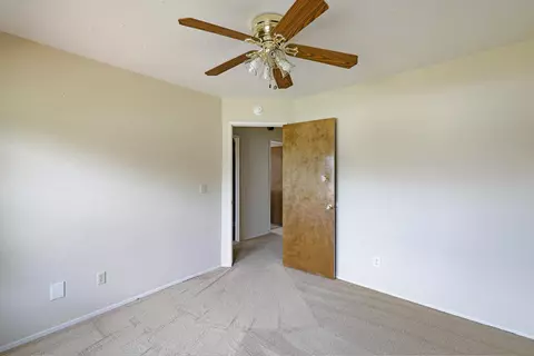 2205 E Vassar Dr, Visalia, CA 93292 photo 18