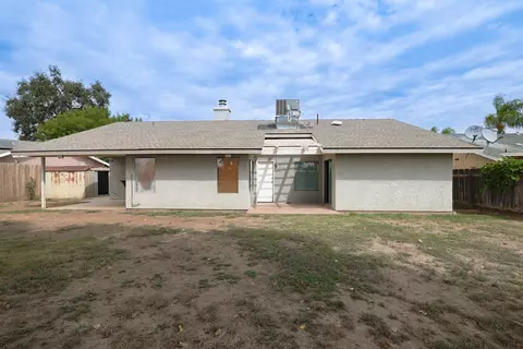 2205 E Vassar Dr, Visalia, CA 93292 photo 28