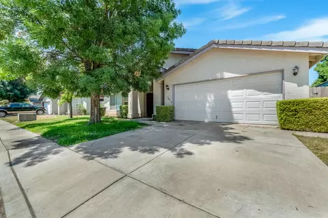 1039 N Sumter Ct, Visalia, CA 93292