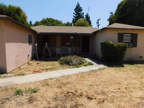 2427 E College Ave, Visalia, CA 93292 photo 2