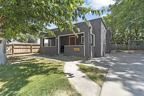 380 Champion St, Lemoore, CA 93245