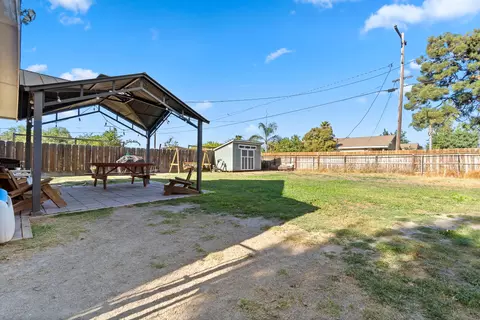 586 Woods Ave, Tipton, CA 93272 photo 25