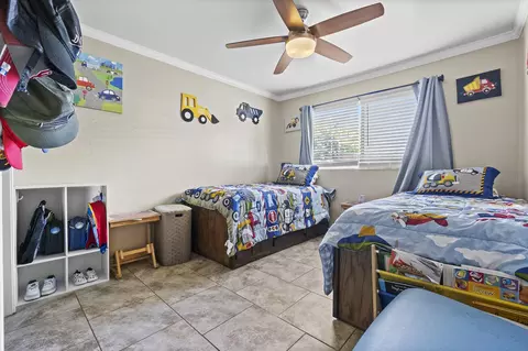 586 Woods Ave, Tipton, CA 93272 photo 17