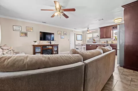 586 Woods Ave, Tipton, CA 93272 photo 5