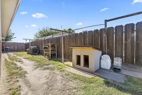 586 Woods Ave, Tipton, CA 93272 photo 28