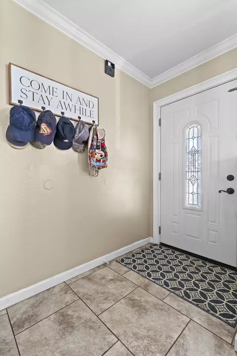 586 Woods Ave, Tipton, CA 93272 photo 4