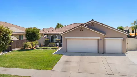 3551 W Perez Ave, Visalia, CA 93291
