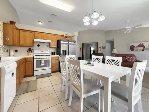 4101 E Paradise Ave, Visalia, CA 93292 photo 7