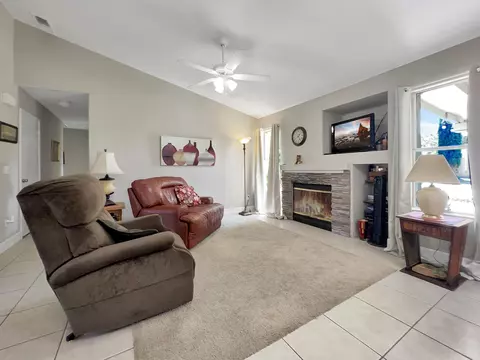 4101 E Paradise Ave, Visalia, CA 93292 photo 5