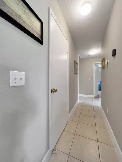 4101 E Paradise Ave, Visalia, CA 93292 photo 10