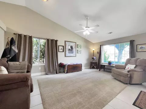 4101 E Paradise Ave, Visalia, CA 93292 photo 3