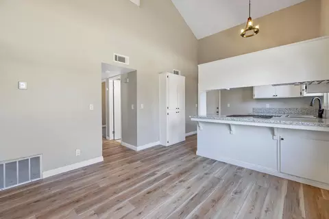 1407 E Sunnyview Ave, Visalia, CA 93292 photo 15
