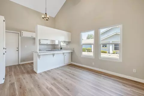 1407 E Sunnyview Ave, Visalia, CA 93292 photo 16