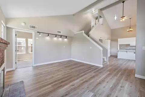 1407 E Sunnyview Ave, Visalia, CA 93292 photo 11