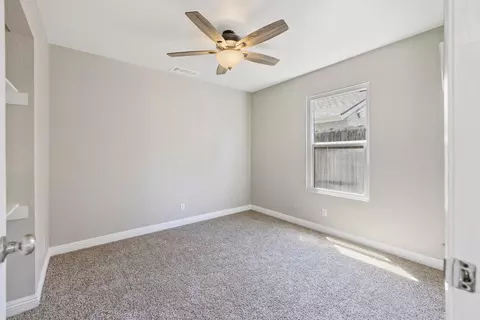 1407 E Sunnyview Ave, Visalia, CA 93292 photo 24