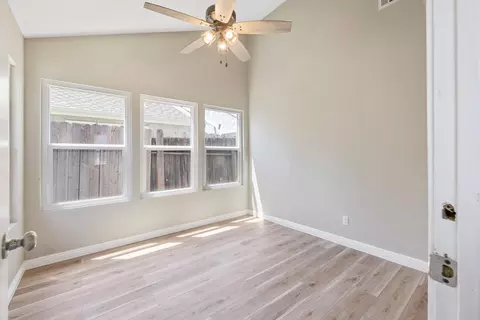1407 E Sunnyview Ave, Visalia, CA 93292 photo 13