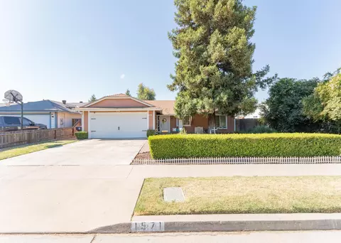1571 Glenwood Ave, Tulare, CA 93274