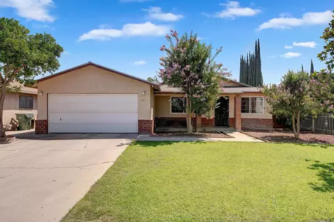 450 N Foothill Ave, Lindsay, CA 93247