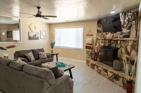40768 Crystal Dr, Three Rivers, CA 93271 photo 12
