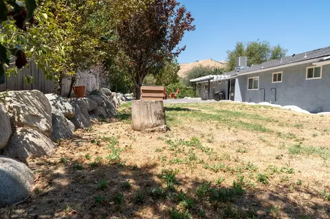 40768 Crystal Dr, Three Rivers, CA 93271 photo 19